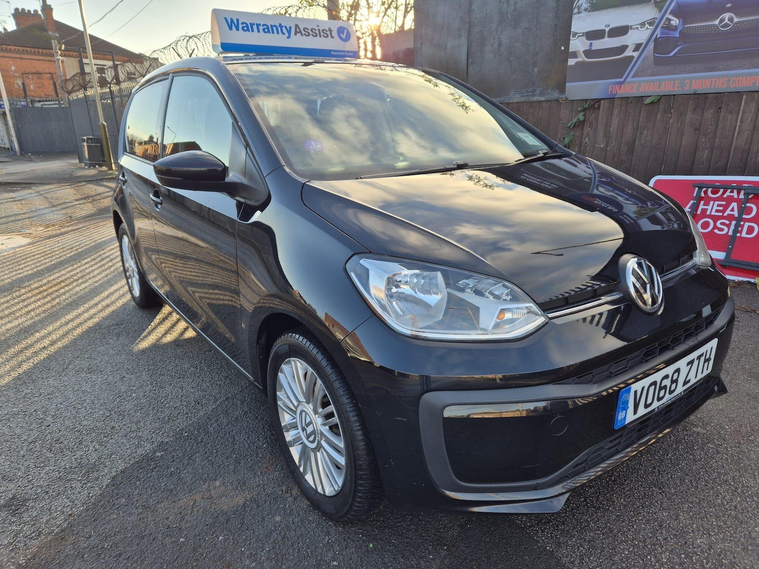 Used Volkswagen up! 2018 for sale - 76619936: Photo 1