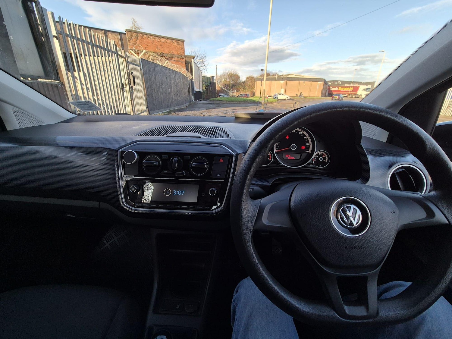 Used Volkswagen up! 2018 for sale - 76619936: Photo 14