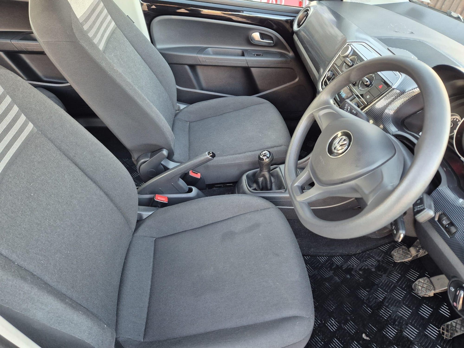 Used Volkswagen up! 2018 for sale - 76619936: Photo 15