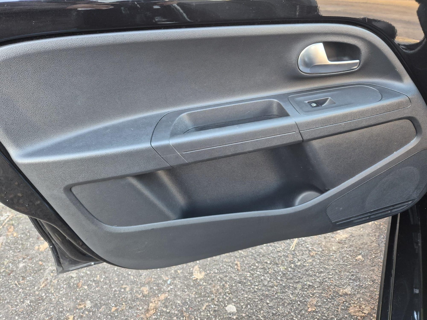 Used Volkswagen up! 2018 for sale - 76619936: Photo 19