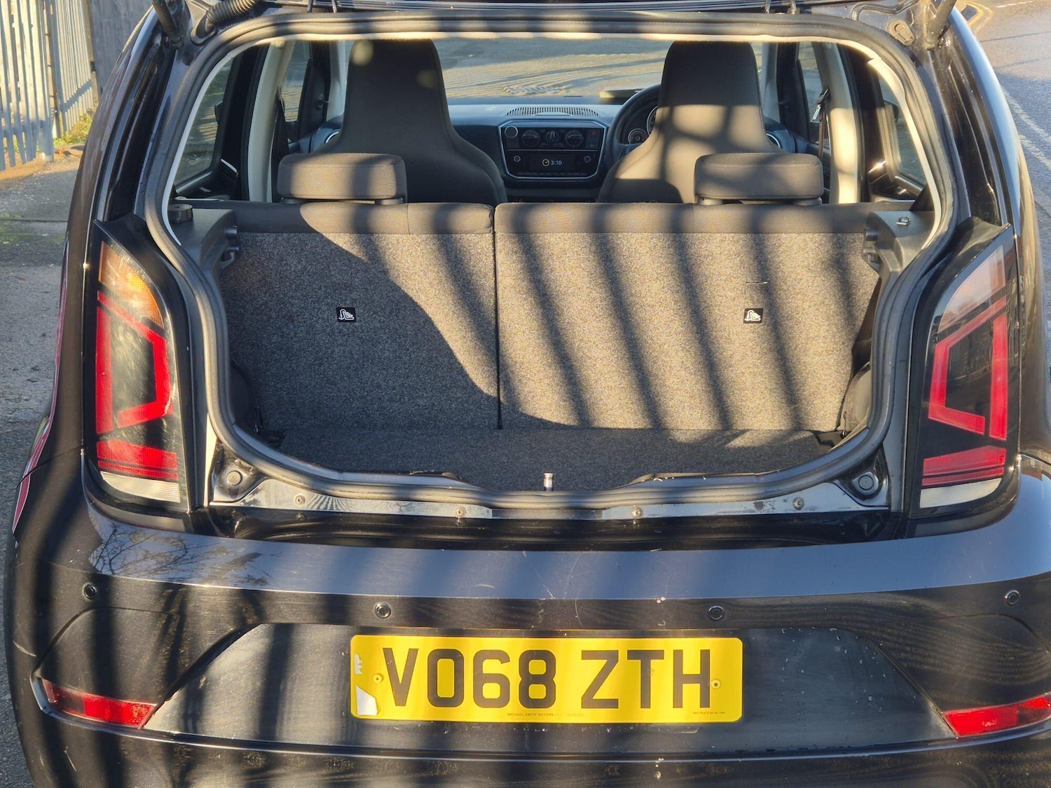 Used Volkswagen up! 2018 for sale - 76619936: Photo 36