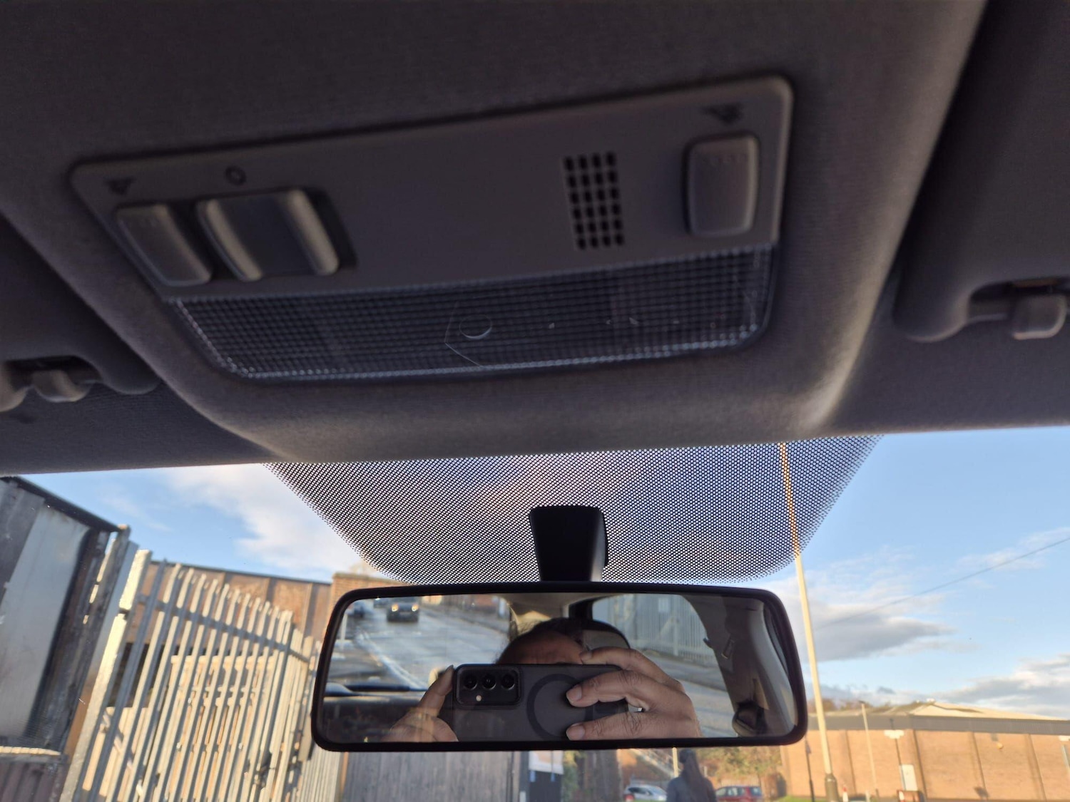 Used Volkswagen up! 2018 for sale - 76619936: Photo 43