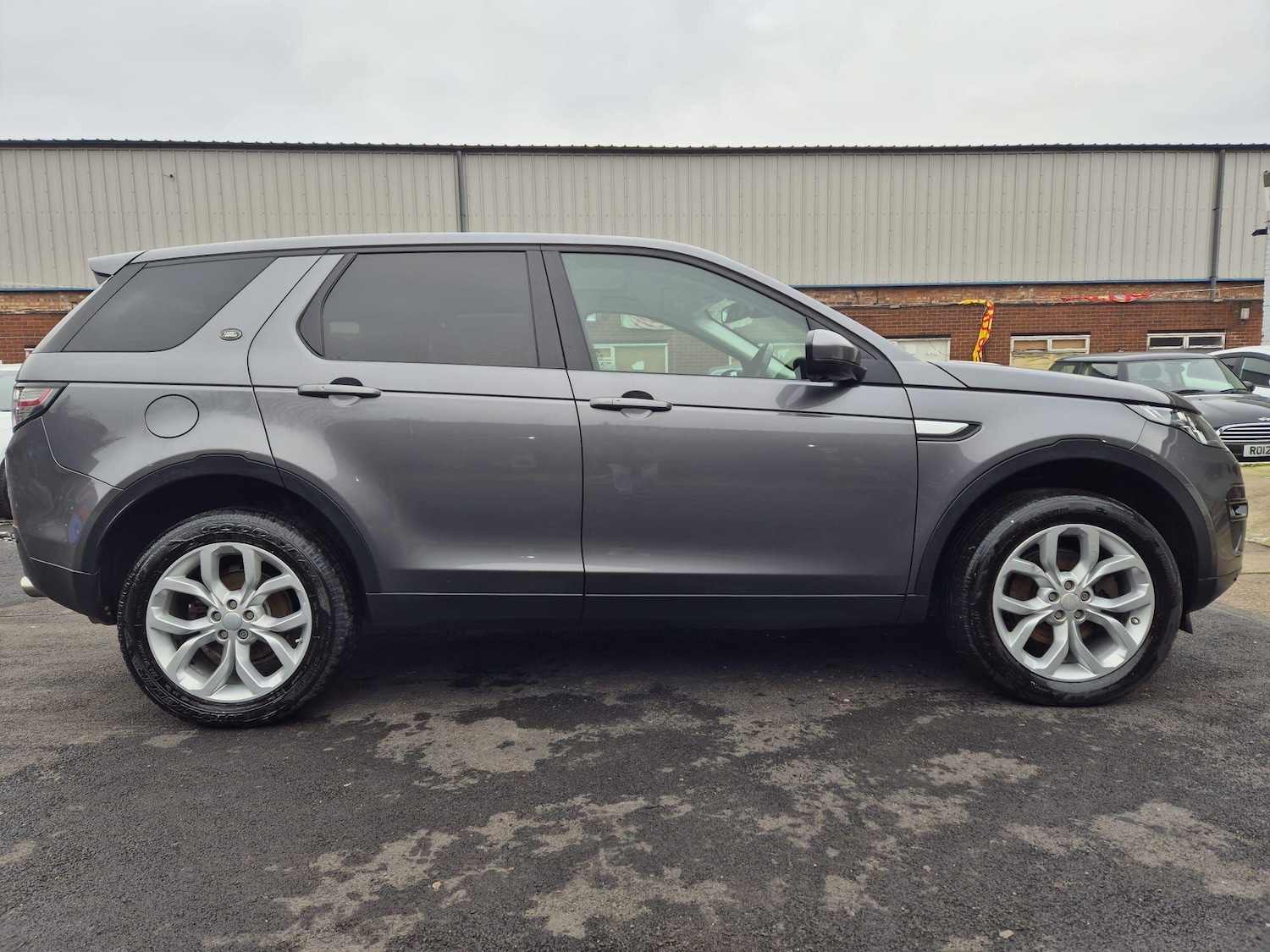 Used Land Rover Discovery Sport 2015 for sale - 77067143: Photo 7