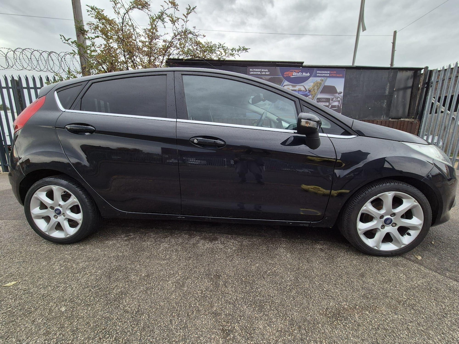 Used Ford Fiesta 2010 for sale - 76499395: Photo 11