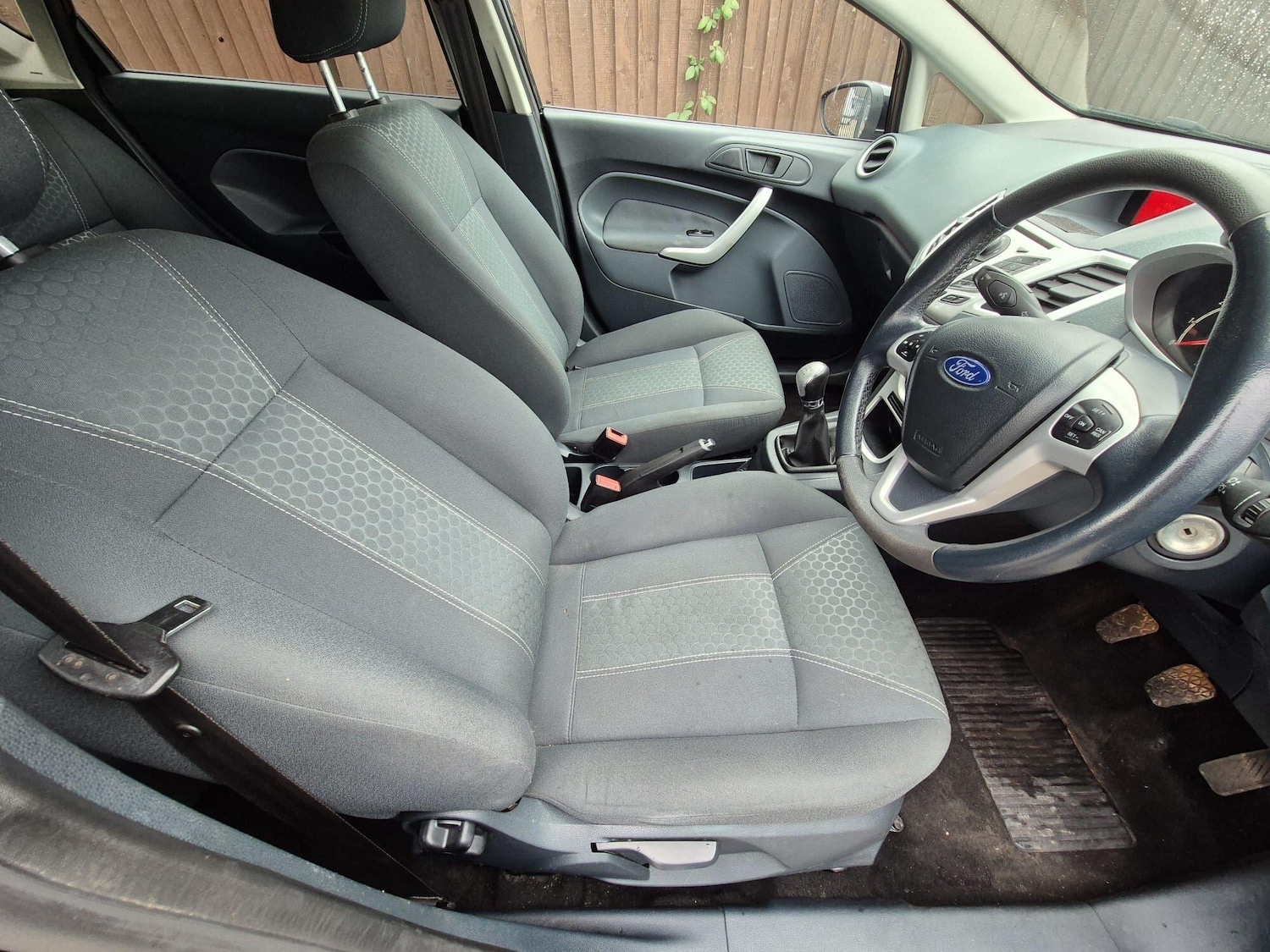 Used Ford Fiesta 2010 for sale - 76499395: Photo 19