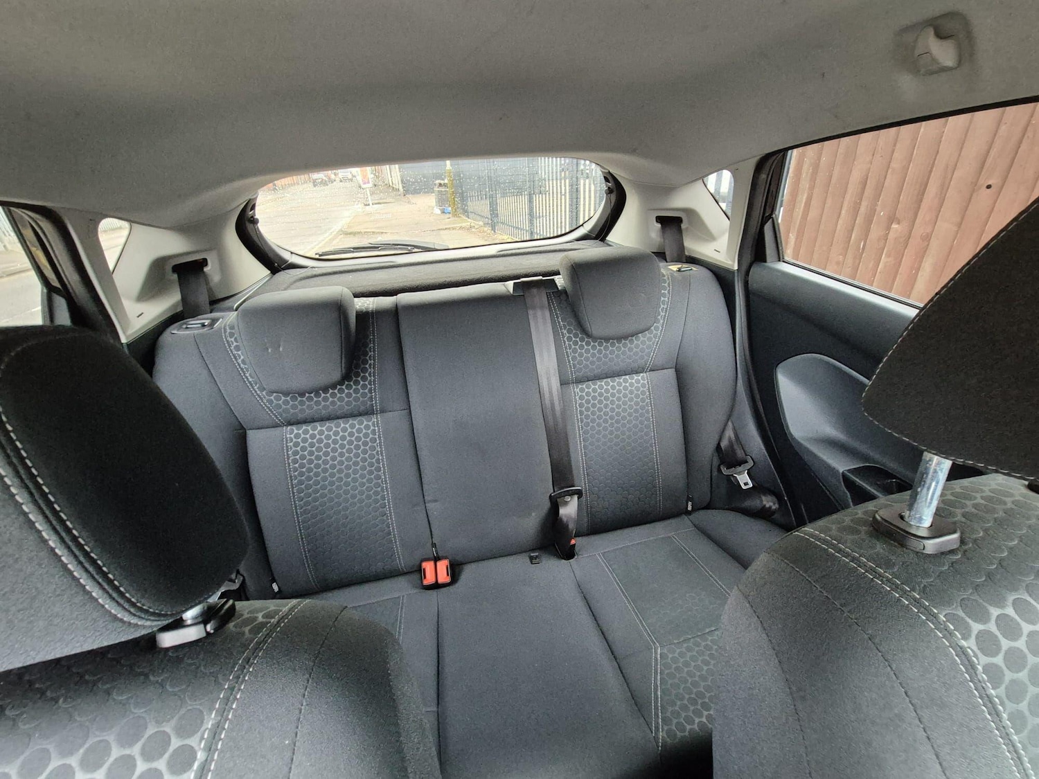 Used Ford Fiesta 2010 for sale - 76499395: Photo 21