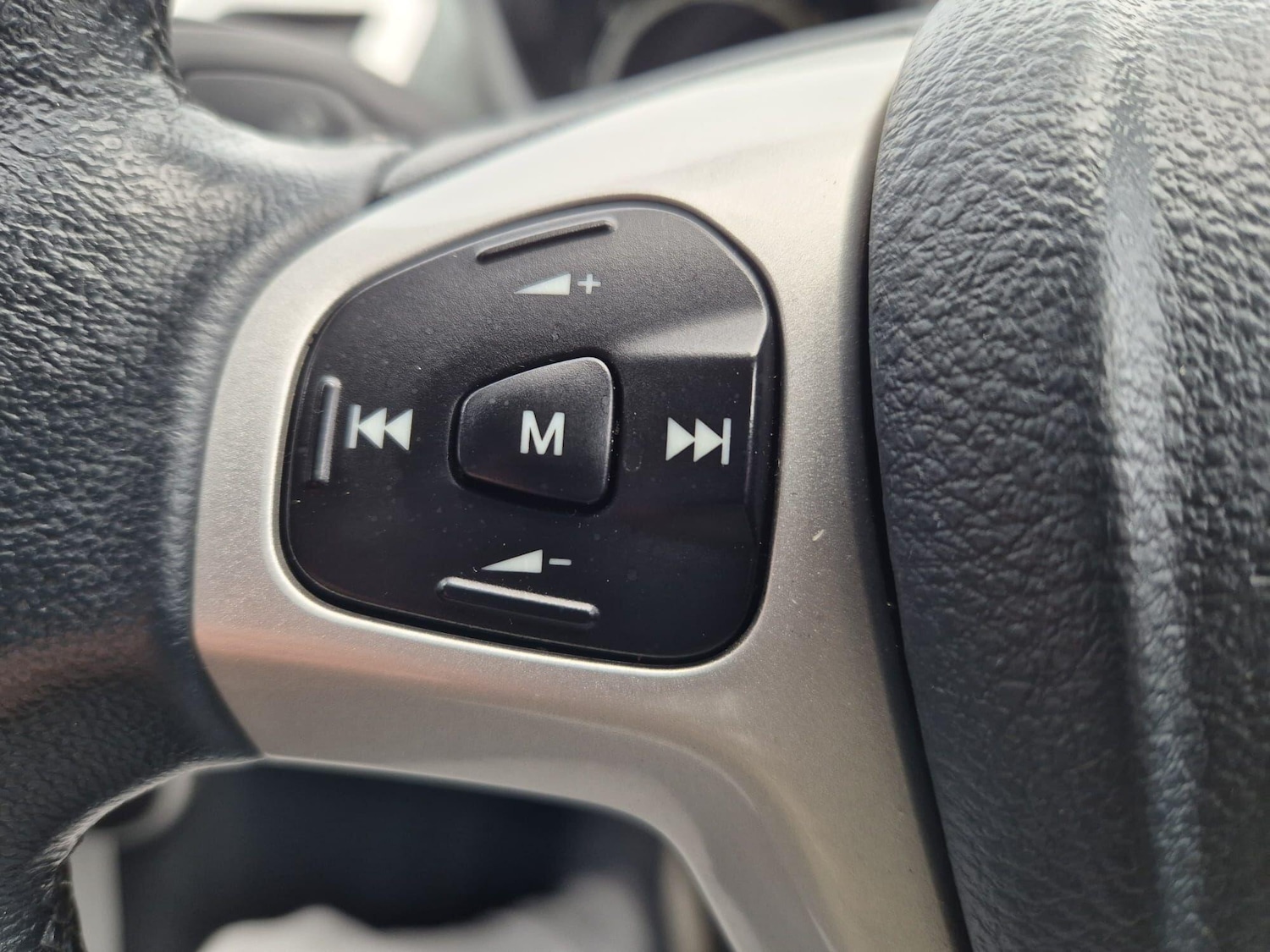 Used Ford Fiesta 2010 for sale - 76499395: Photo 23