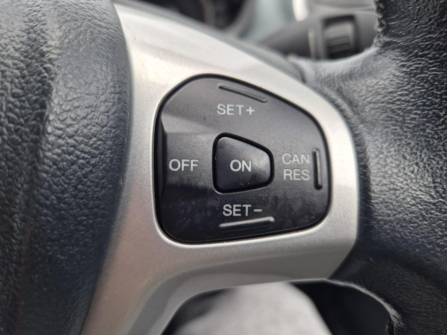 Used Ford Fiesta 2010 for sale - 76499395: Photo 24