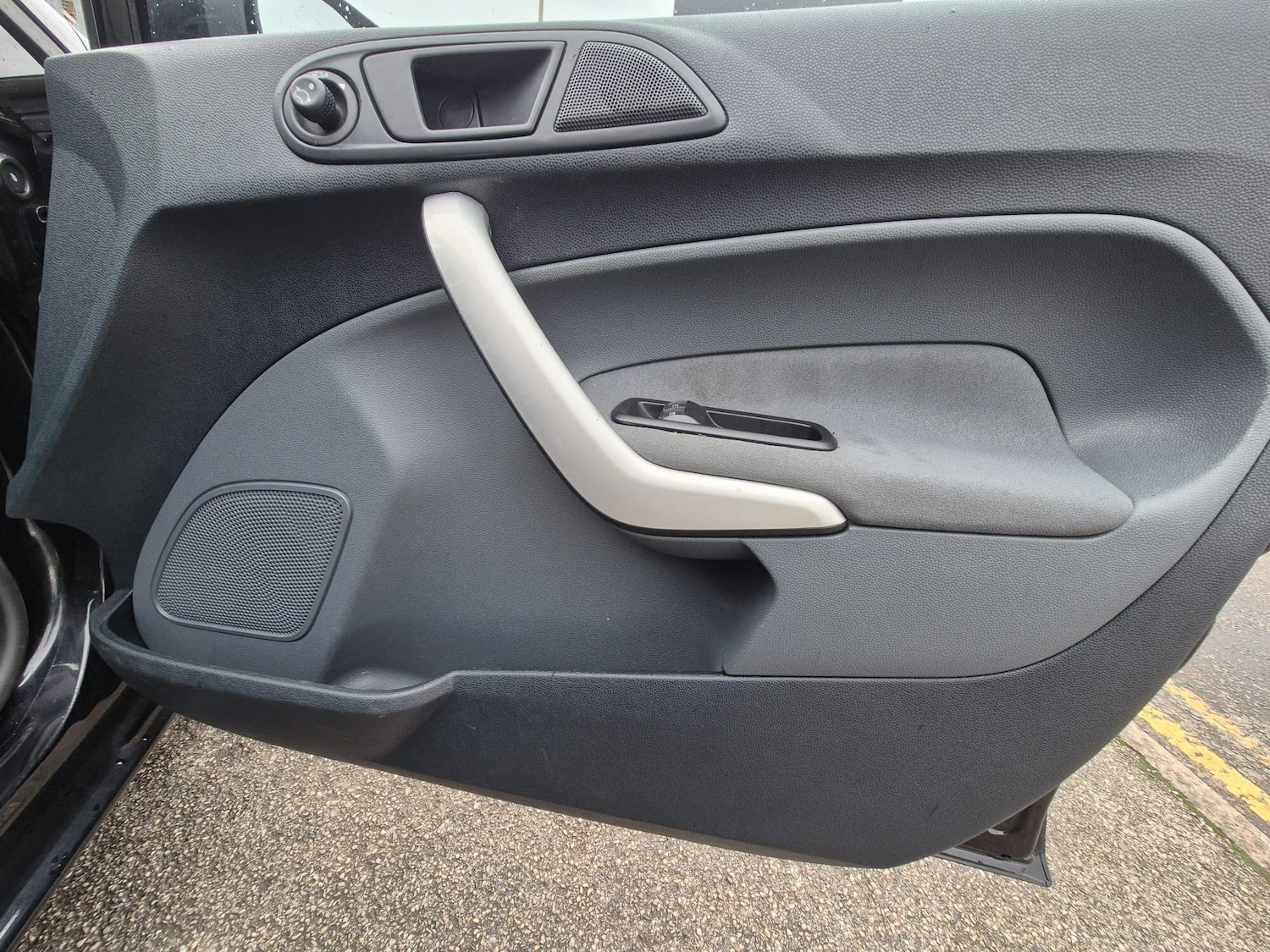 Used Ford Fiesta 2010 for sale - 76499395: Photo 25