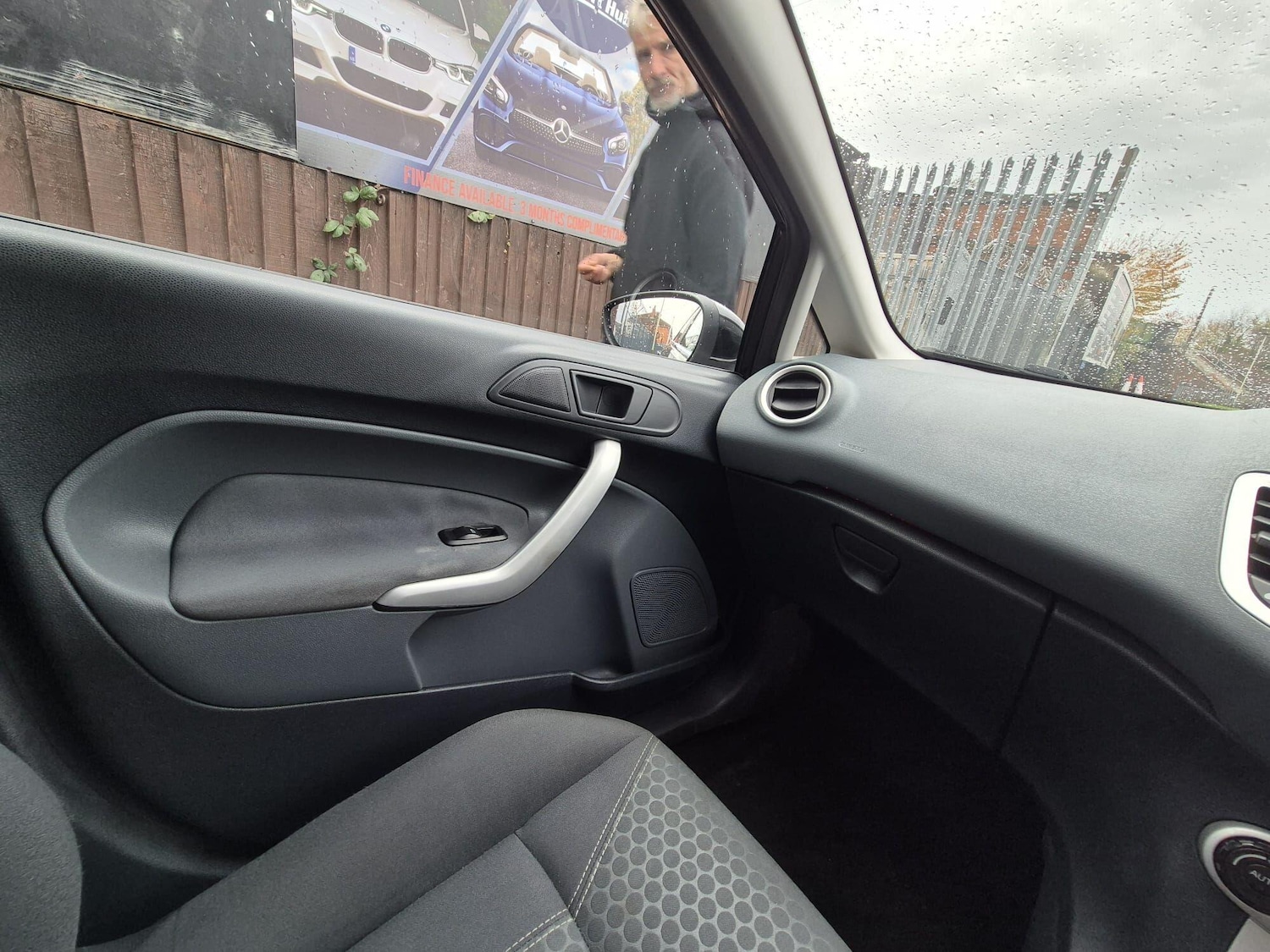 Used Ford Fiesta 2010 for sale - 76499395: Photo 50