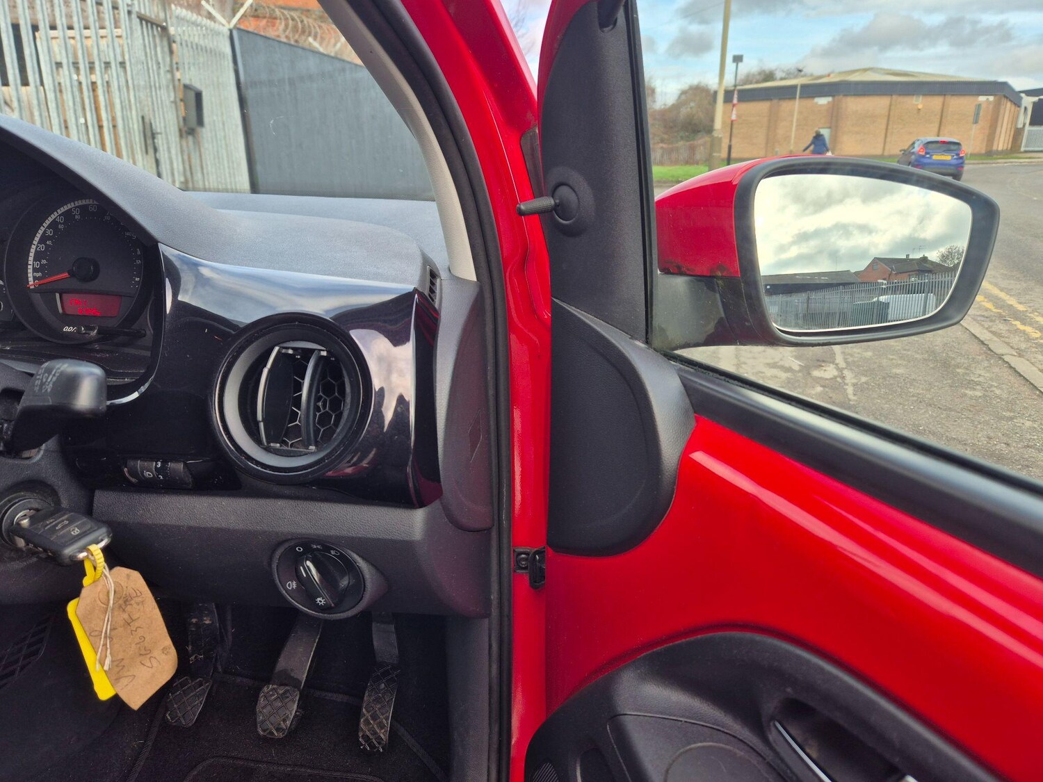 Used Volkswagen up! for sale - 77511128: Photo 43