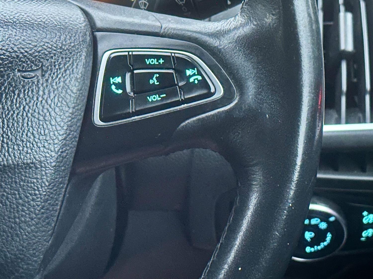 Used Ford Focus 2015 for sale - 76295147: Photo 9