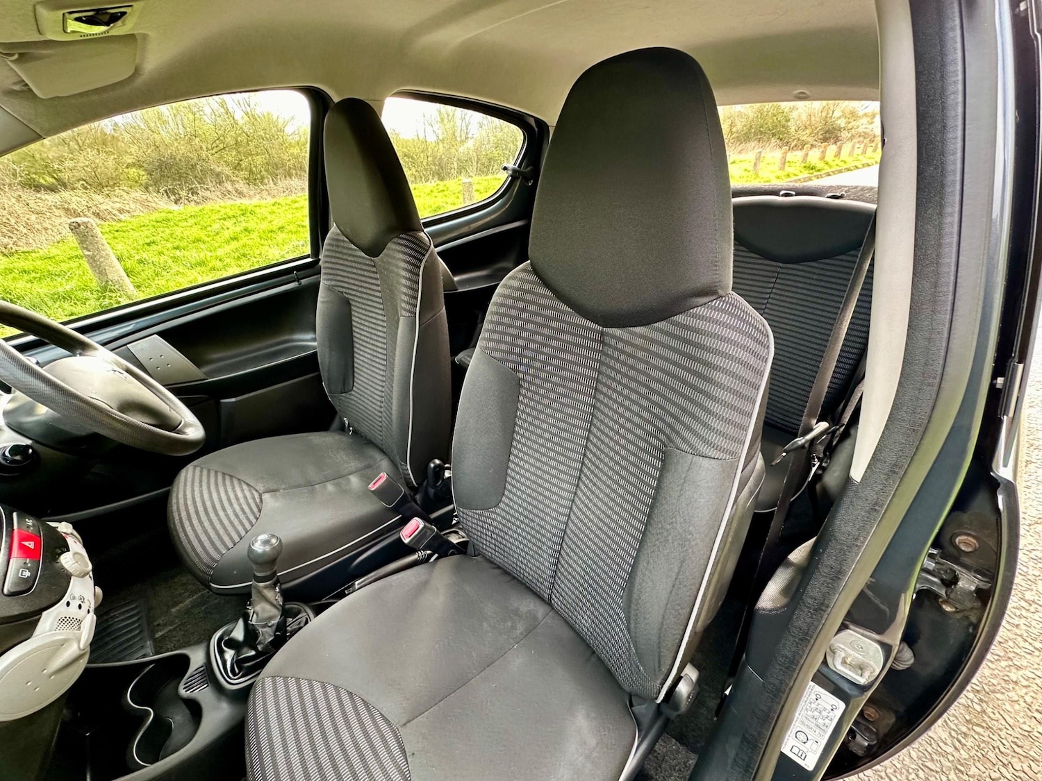 Used Peugeot 107 2012 for sale - 76282993: Photo 13