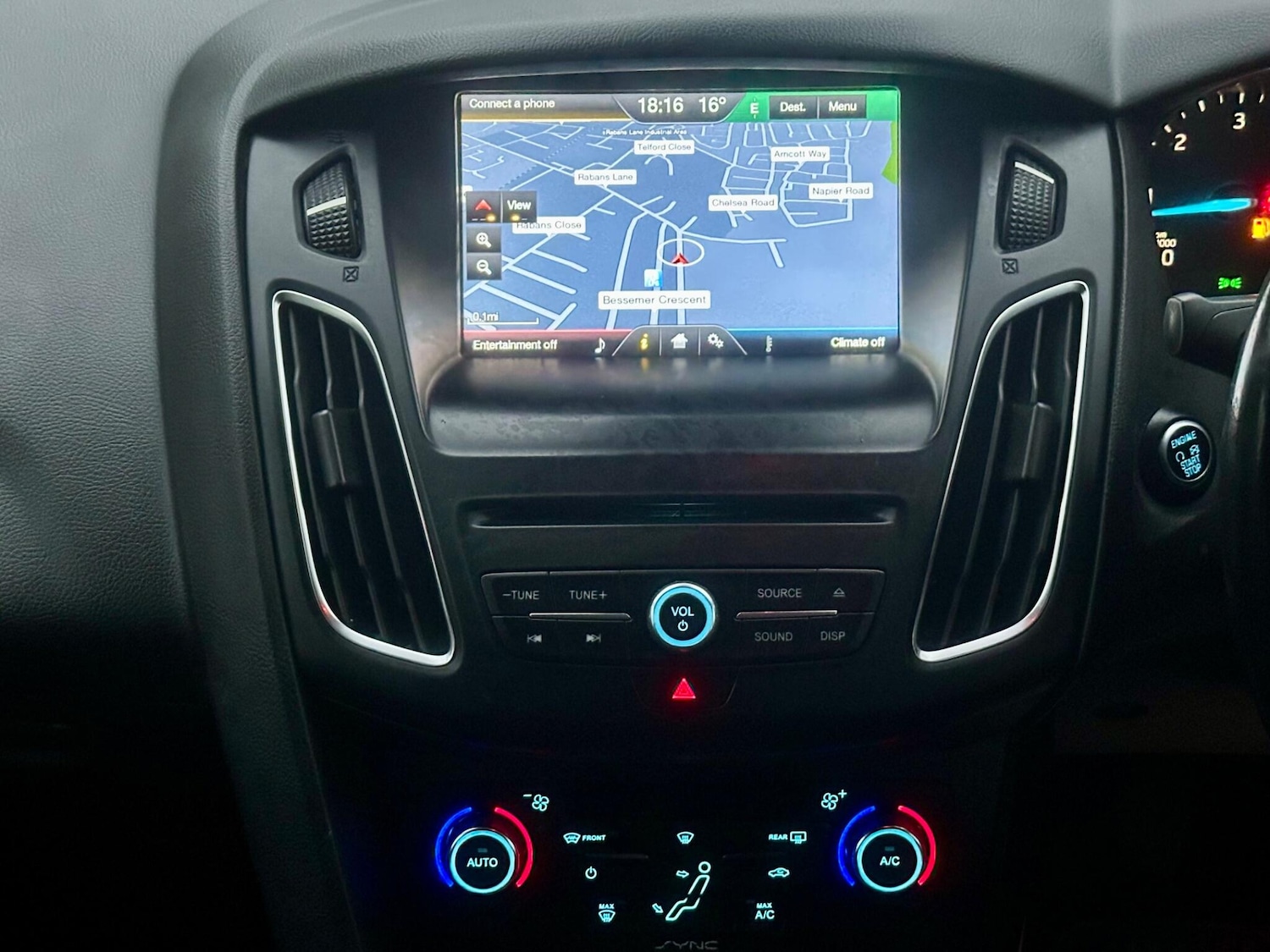 Used Ford Focus 2015 for sale - 76990332: Photo 3