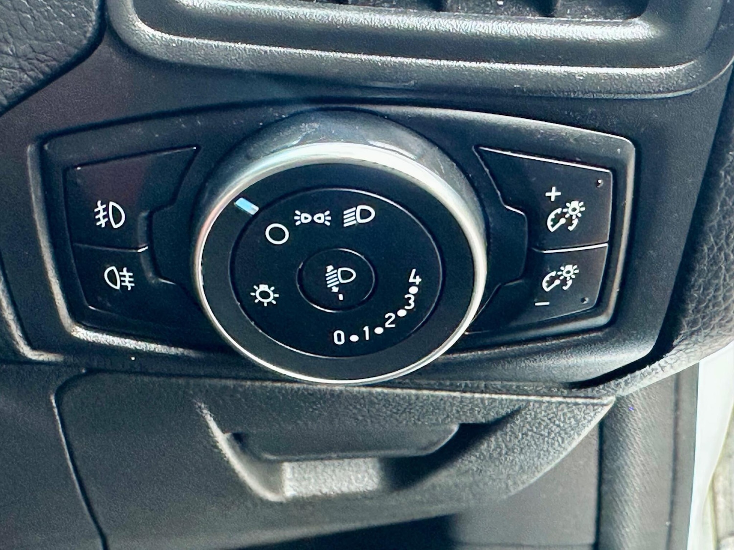 Used Ford Focus 2015 for sale - 76294740: Photo 36