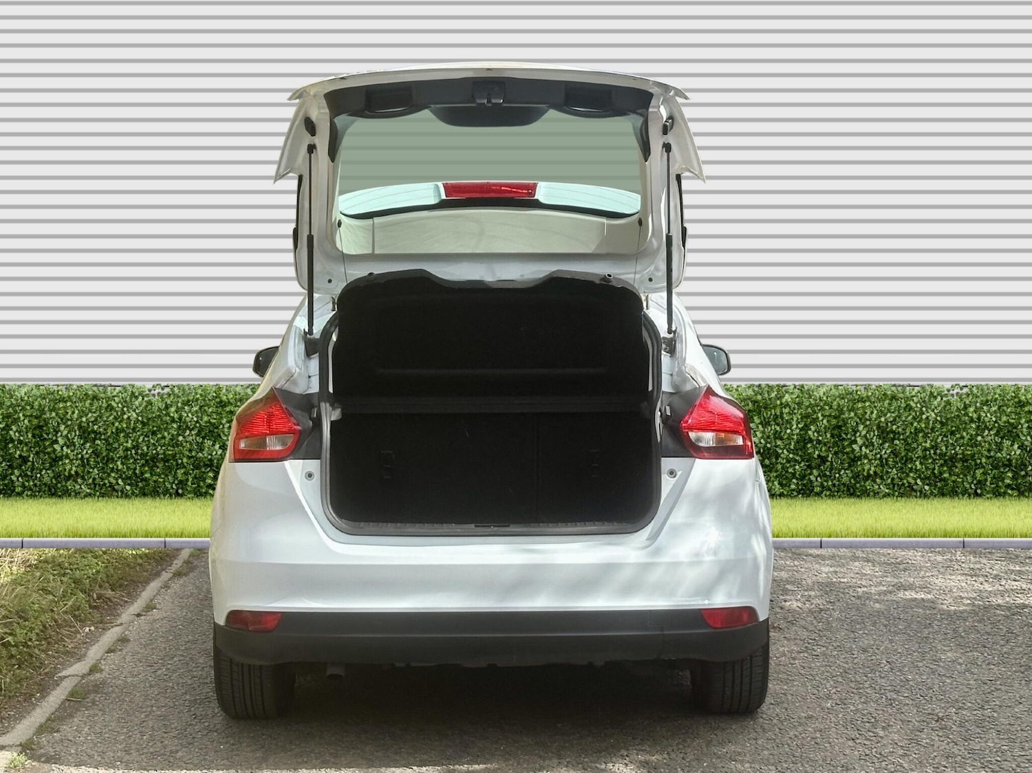 Used Ford Focus 2015 for sale - 76294740: Photo 7