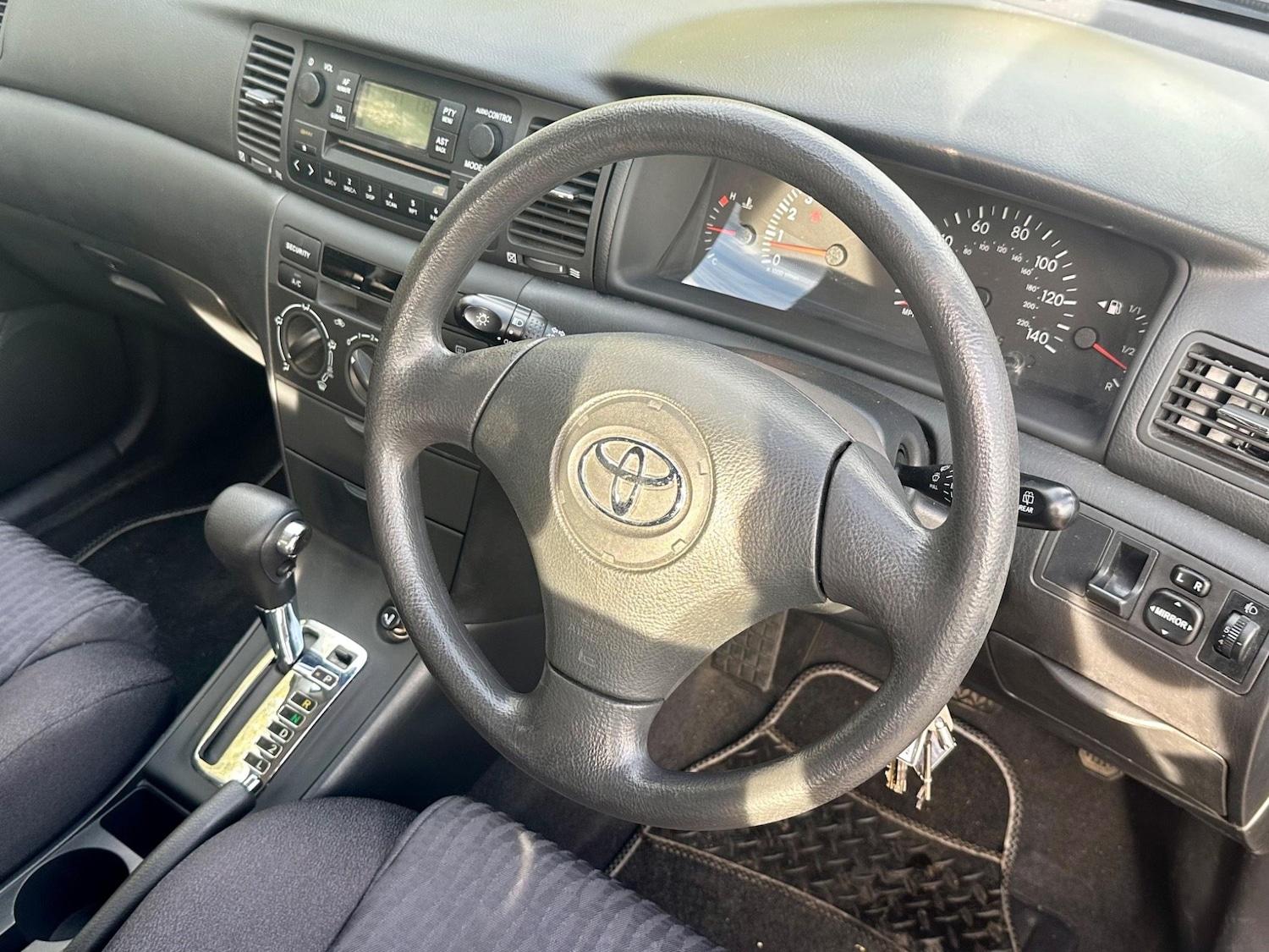 Used Toyota Corolla 2003 for sale - 76990266: Photo 33