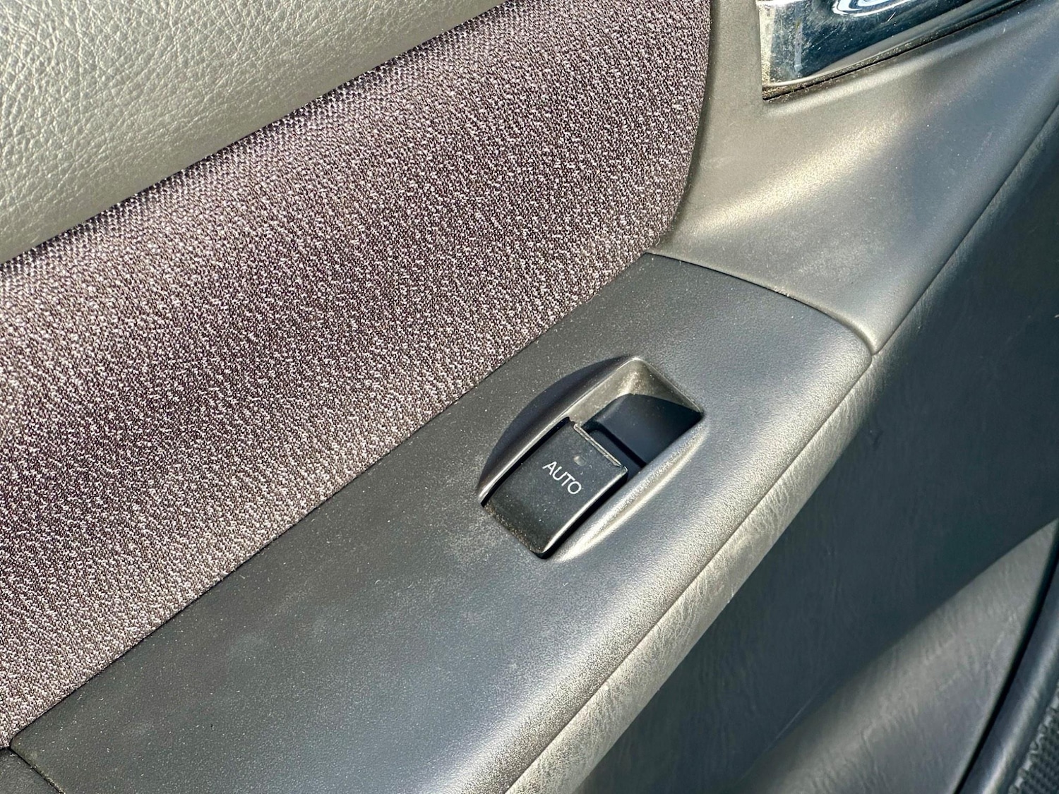 Used Toyota Corolla 2003 for sale - 76990266: Photo 35