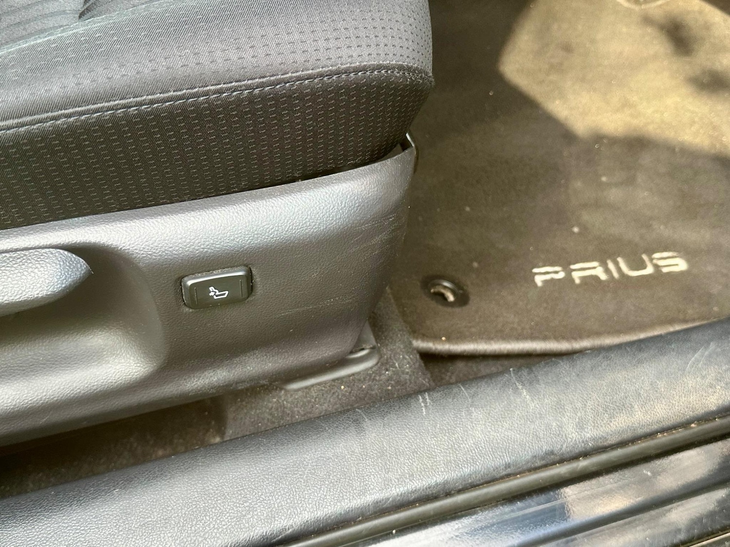 Used Toyota Prius 2017 for sale - 76295529: Photo 20