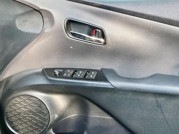 Used Toyota Prius 2017 for sale - 76295529: Photo 21