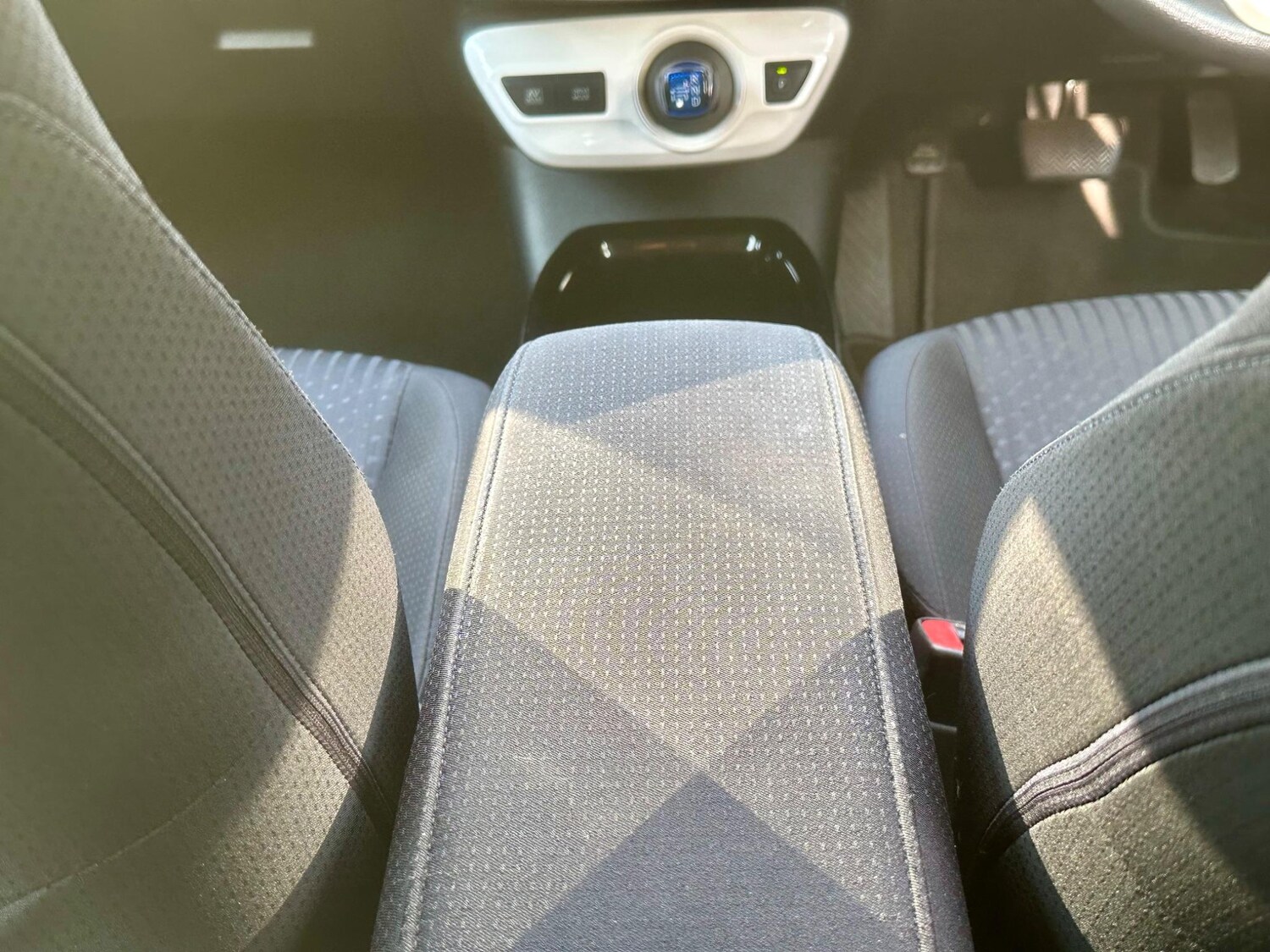 Used Toyota Prius 2017 for sale - 76295529: Photo 33