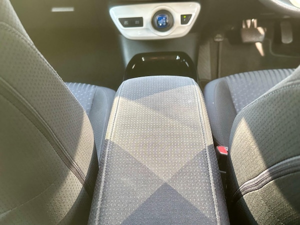 Used Toyota Prius 2017 for sale - 76295529: Photo 33