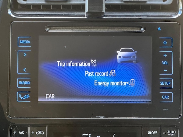 Used Toyota Prius 2017 for sale - 76295529: Photo 37