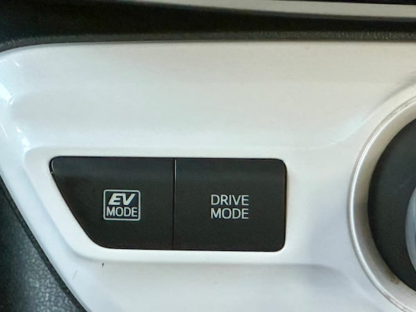 Used Toyota Prius 2017 for sale - 76295529: Photo 42