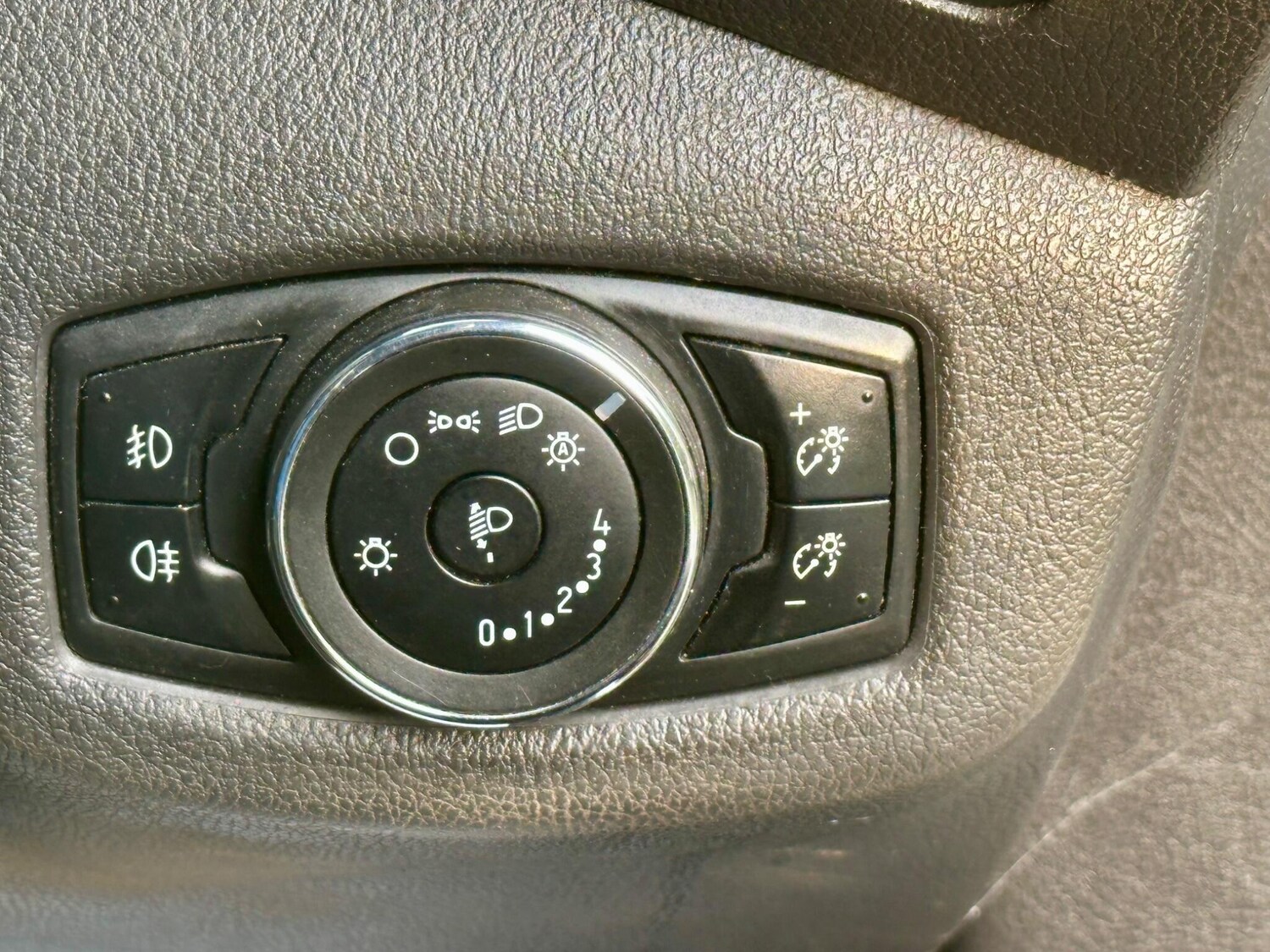 Used Ford Transit Connect 2018 for sale - 76295831: Photo 32