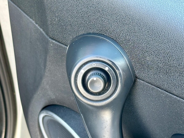 Used Renault Clio 2007 for sale - 76294981: Photo 32