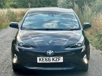 Used Toyota Prius 2017 for sale - 76994425: Photo