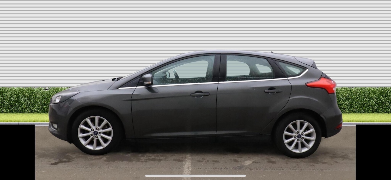 Used Ford Focus 2017 for sale - 76989576: Photo 5