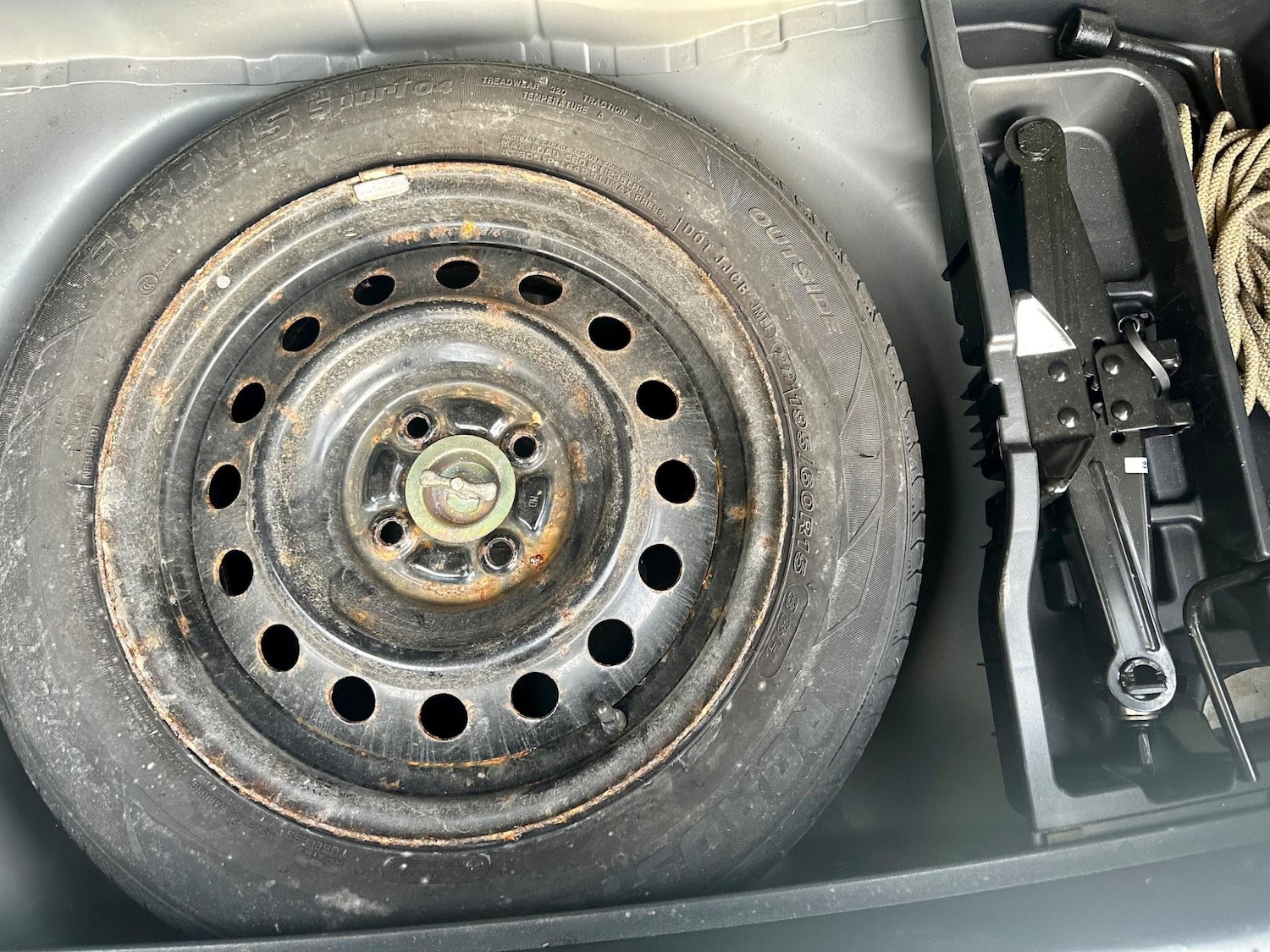 Used Toyota Corolla 2003 for sale - 76284227: Photo 22