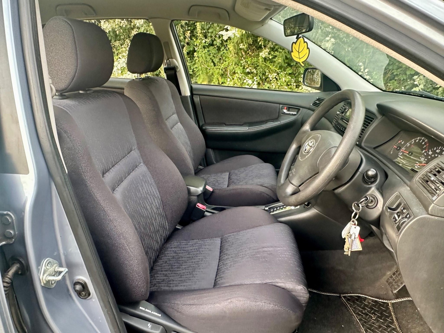 Used Toyota Corolla 2003 for sale - 76284227: Photo 28