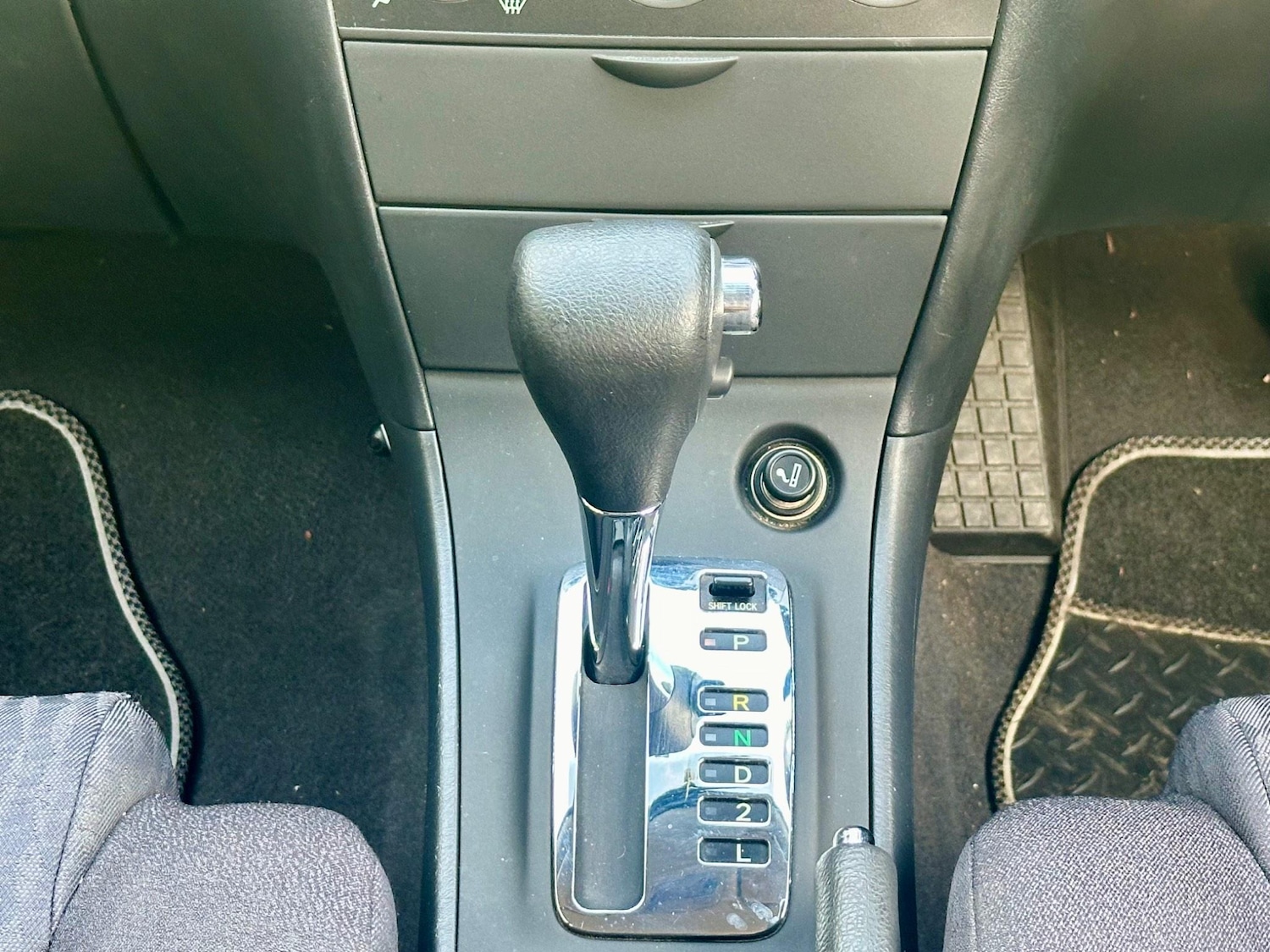 Used Toyota Corolla 2003 for sale - 76284227: Photo 7