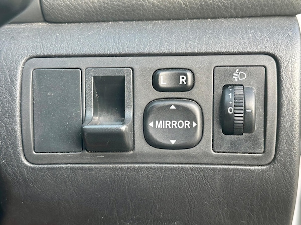 Used Toyota Corolla 2003 for sale - 76284227: Photo 9