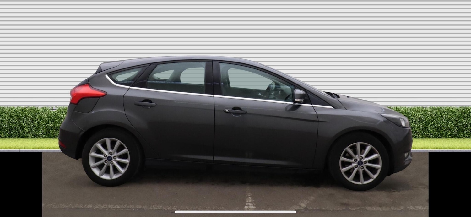 Used Ford Focus 2017 for sale - 76381179: Photo 4