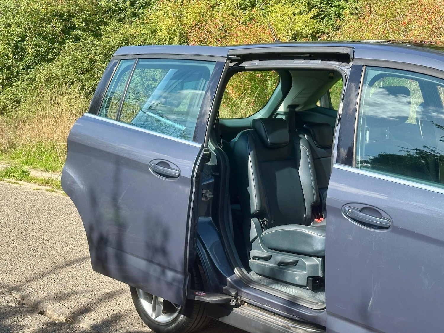 Used Ford Grand C-Max 2013 for sale - 76296128: Photo 13