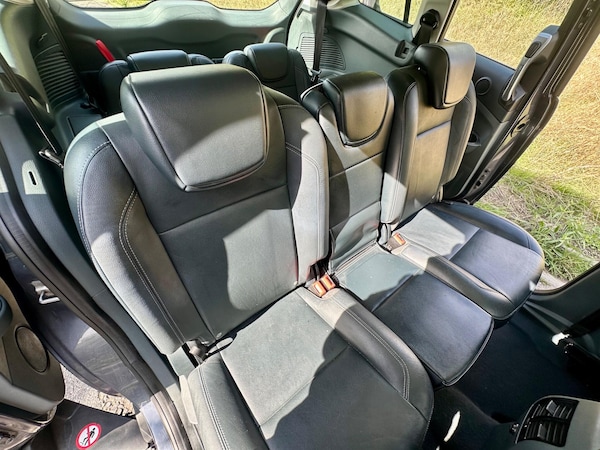 Used Ford Grand C-Max 2013 for sale - 76296128: Photo 15
