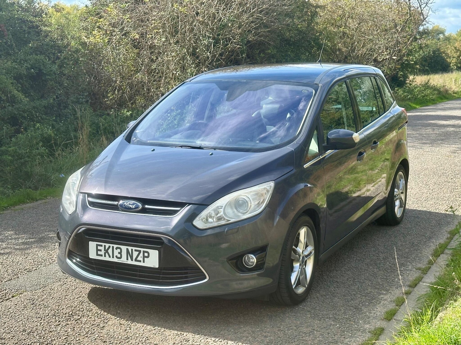 Used Ford Grand C-Max 2013 for sale - 76296128: Photo 5