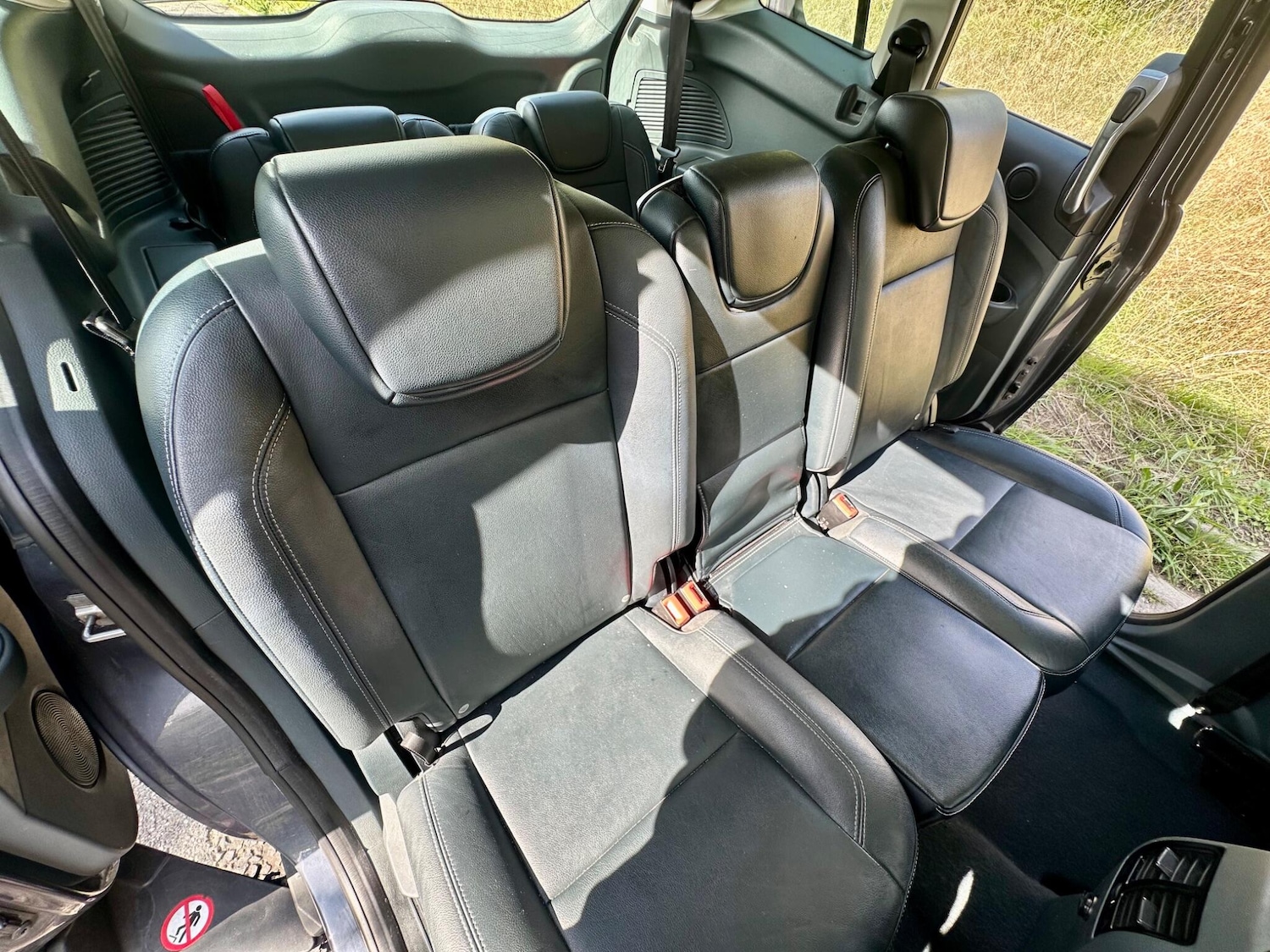 Used Ford Grand C-Max 2013 for sale - 76989217: Photo 15