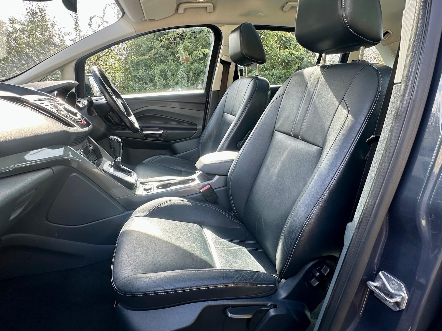 Used Ford Grand C-Max 2013 for sale - 76989217: Photo 26