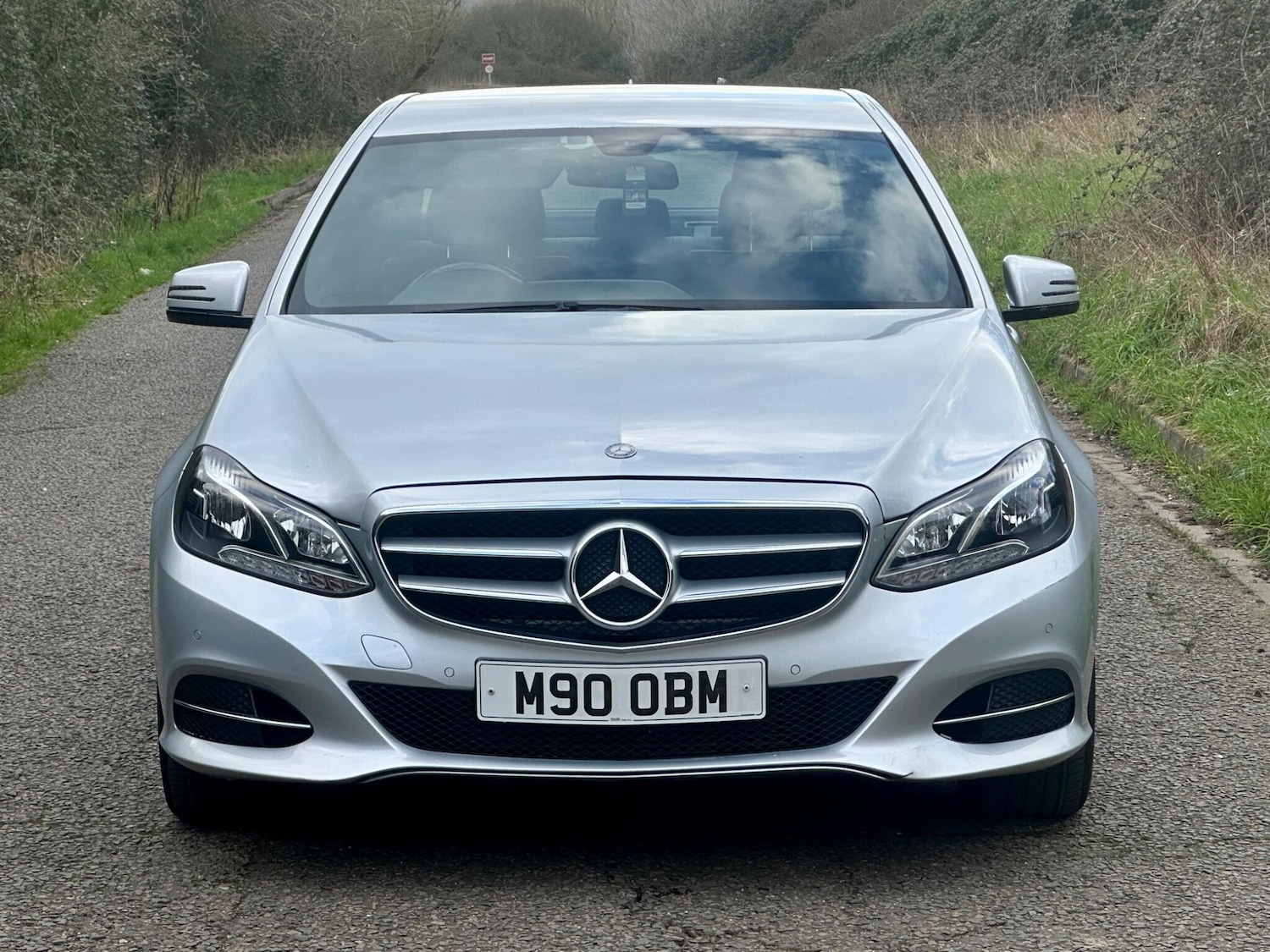 Used Mercedes-Benz E Class 2013 for sale - 77710049: Photo 2