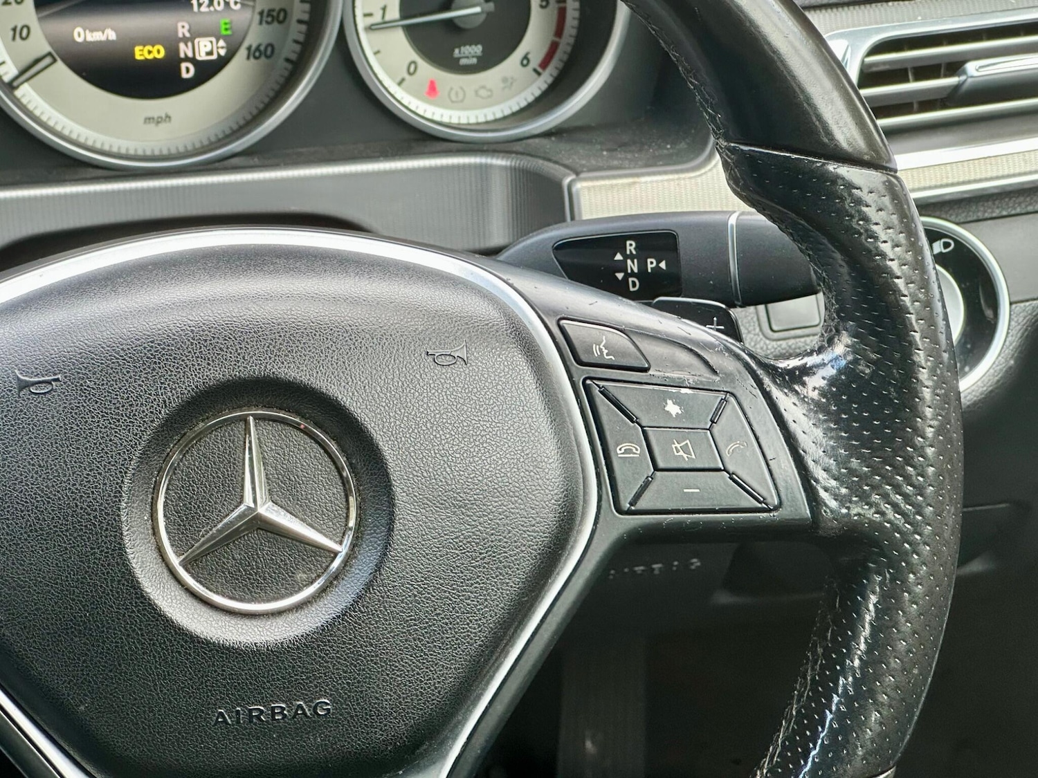 Used Mercedes-Benz E Class 2013 for sale - 77710049: Photo 30