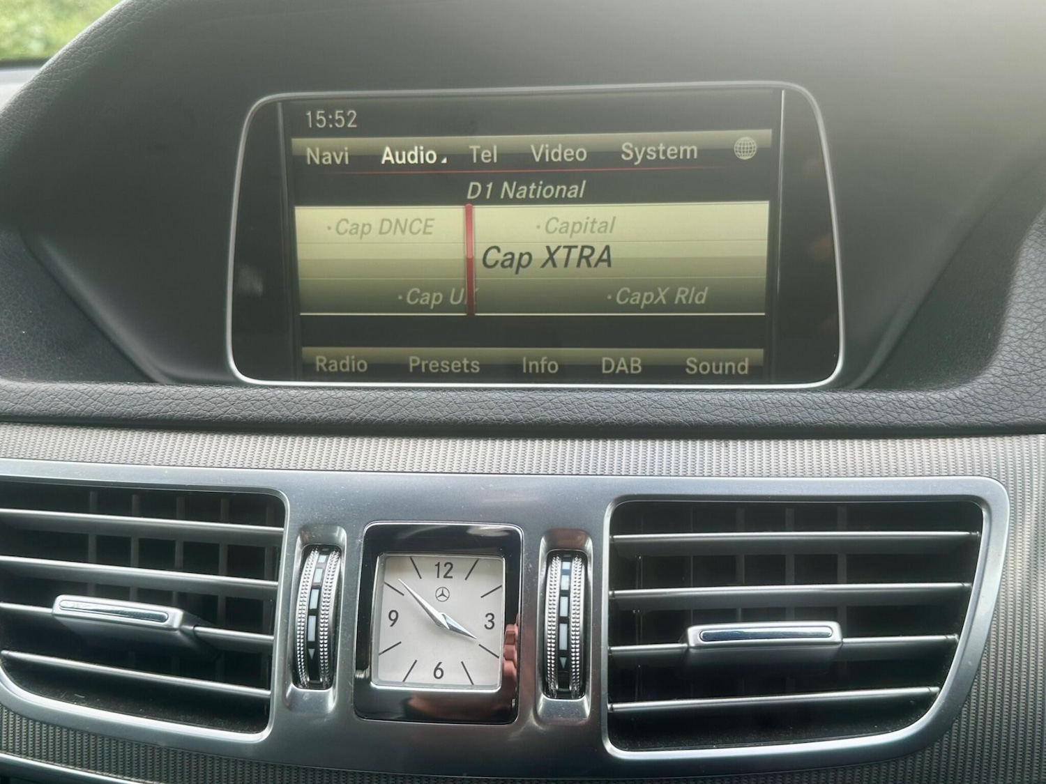 Used Mercedes-Benz E Class 2013 for sale - 77710049: Photo 35