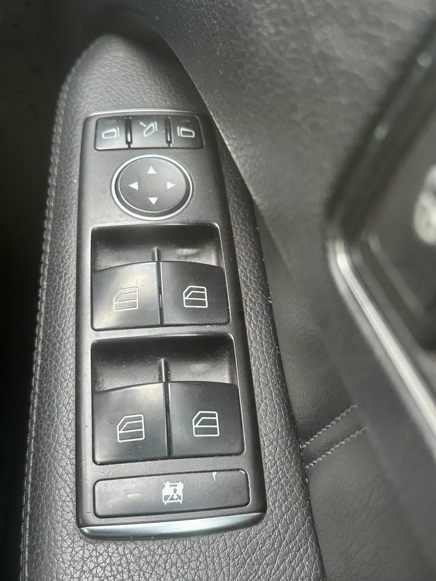 Used Mercedes-Benz E Class 2013 for sale - 77710049: Photo 36