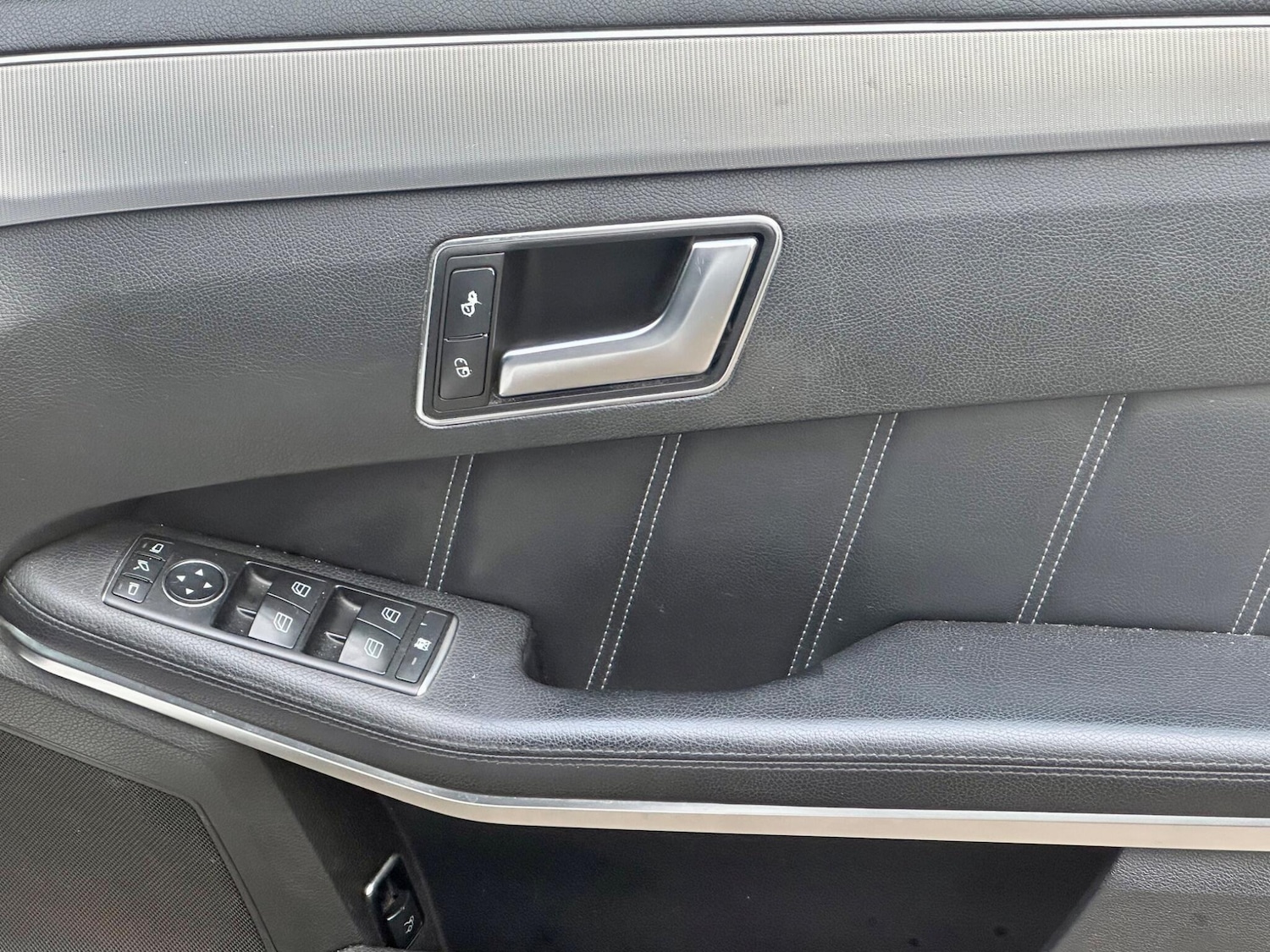 Used Mercedes-Benz E Class 2013 for sale - 77710049: Photo 7