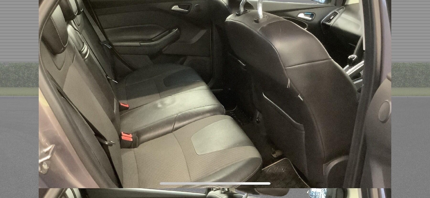 Used Ford Focus 2012 for sale - 77611911: Photo 9