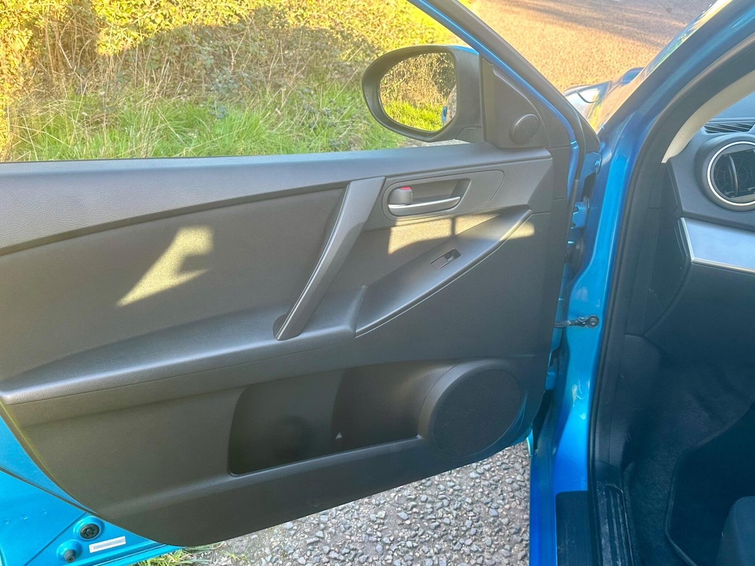 Used Mazda Mazda3 2010 for sale - 77939675: Photo 15