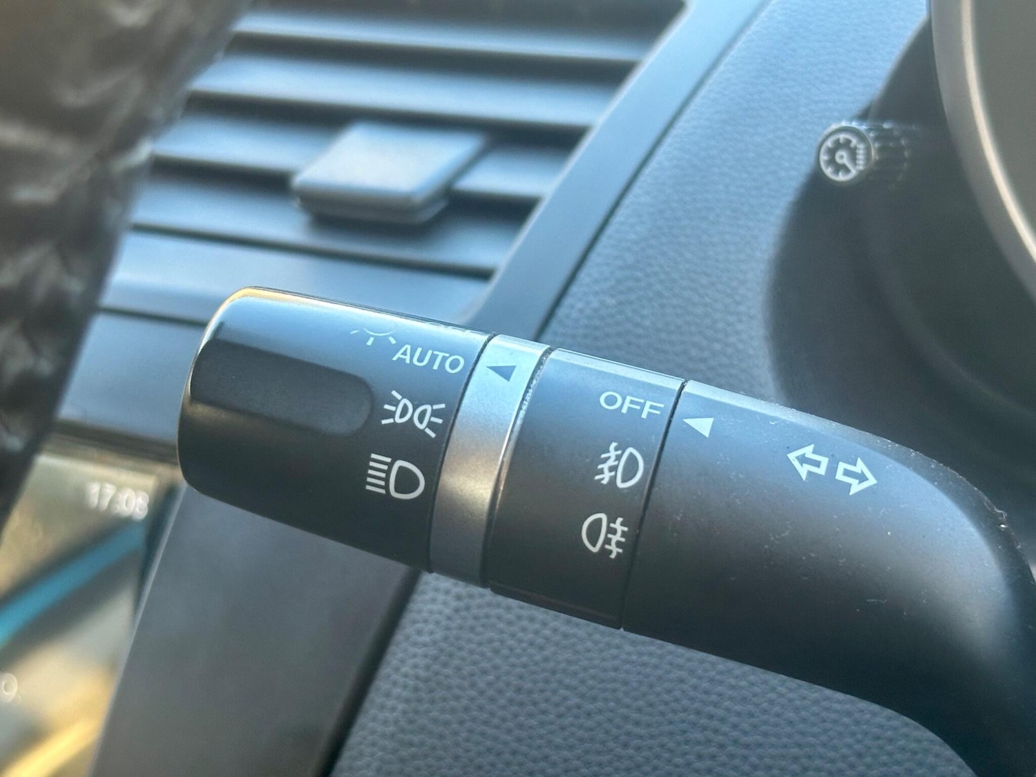 Used Mazda Mazda3 2010 for sale - 77939675: Photo 41